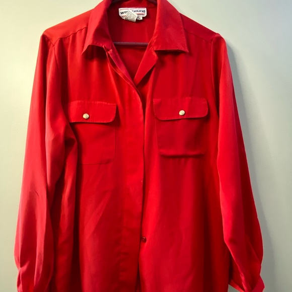 Red blouse - Picture 2 of 4